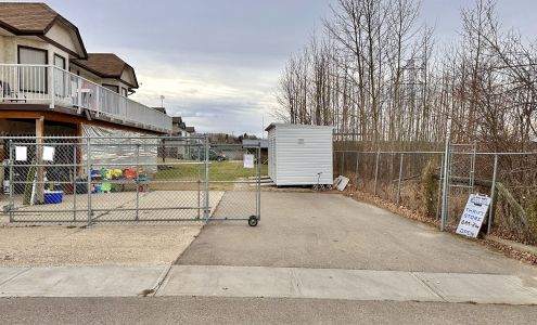 Wabamun Seniors Centre and Thrift Store Wabamun