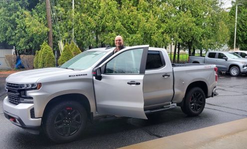 Pat Curtis Chevrolet Service Center 700 N State St, Caro Michigan 48723