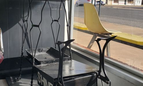 Jessie's Barber Shop 1912 Wilbarger St, Vernon Texas 76384