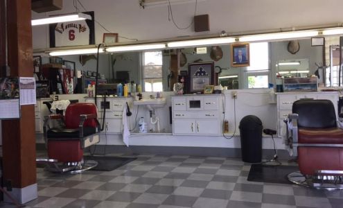 Barrow's Barber Shop 308 Spring St, Dover Tennessee 37058