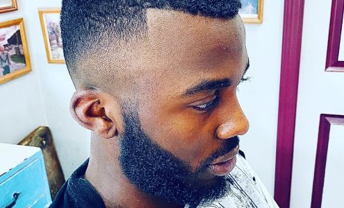 Johns ever-ready barbershop 107 W Knox St, Barbourville Kentucky 40906