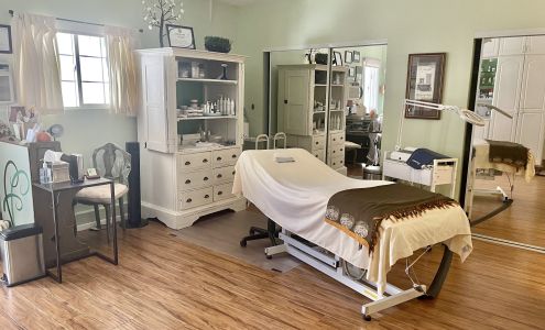 Faces by Fern 5744 Wilkinson Ave, Valley Village California 91607