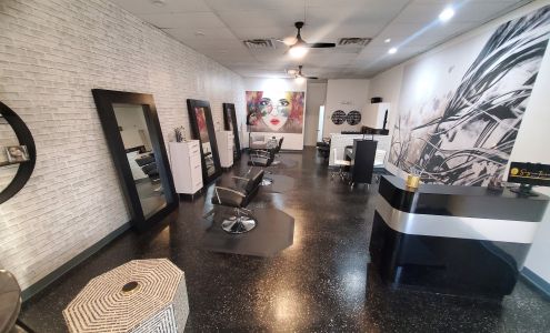Signature Style Lounge