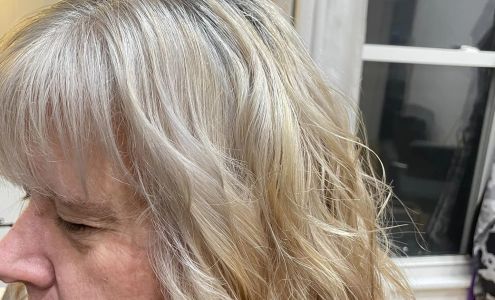 Big Tease Hair Co 408 N Main St, Carrollton Illinois 62016