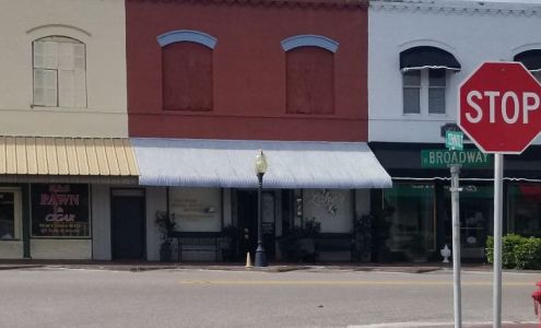 Lane's Barber Shop 112 W Broadway St, Fort Meade Florida 33841