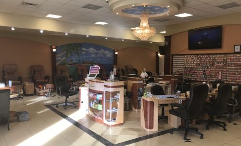 Luxury Nails and Spa