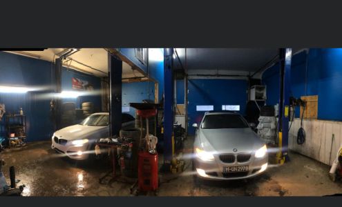 Justin's Garage