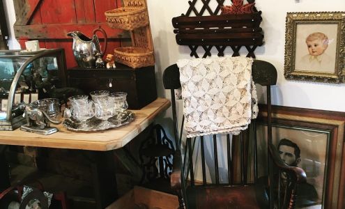 Brindle Boston Antiques & Giftware