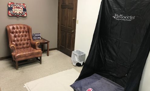 Misti Mist spray tanning