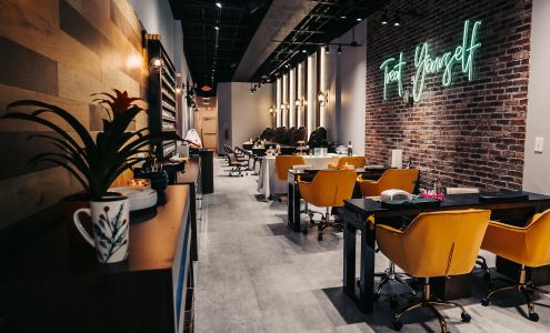 Southpointe Nails at Mount Lebanon