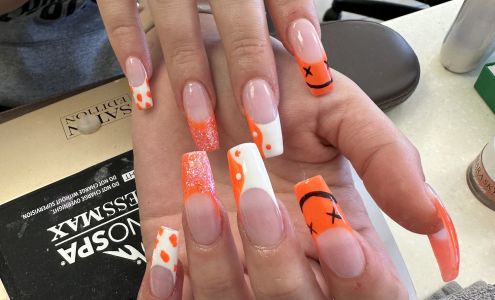 LV Nails & Spa