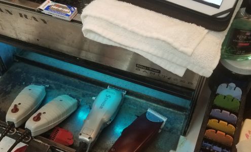 Supreme Clientele Barber Shop 207 S Clay St, Hopkinsville Kentucky 42240