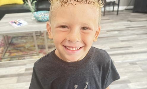 Shear Looks Salon & Tanning 118 E Traer St, Greene Iowa 50636