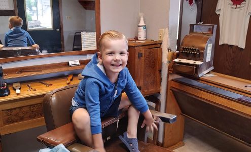 Harry Blok's Barber Shop 404 N Main St, Starbuck Minnesota 56381