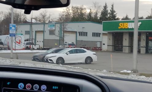 Larry'S Service Centre
