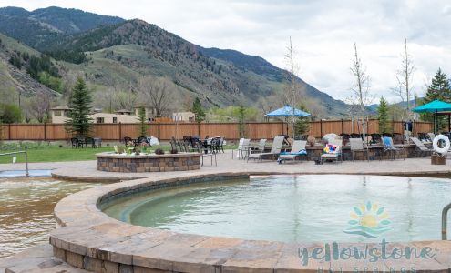 Yellowstone Hot Springs Gardiner