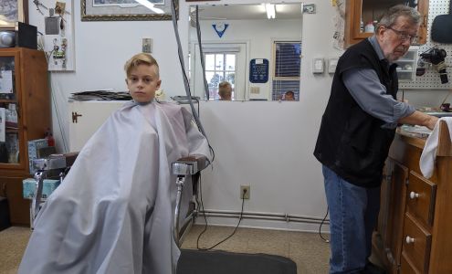 Larry's Barber Shop 1805 Carmack Blvd, Columbia Tennessee 38401