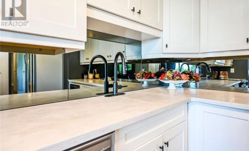 McClelland Glass Centre Ltd