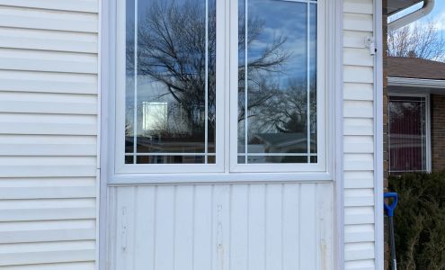 Advanced Exteriors Inc 9, 900 Hwy Avenue NE unit 10, Redcliff Alberta T0J 2P0