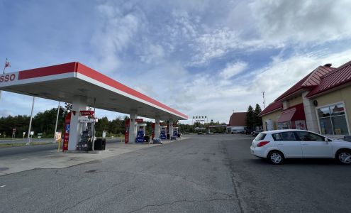 Esso Notre-Dame-du-Bon-Conseil