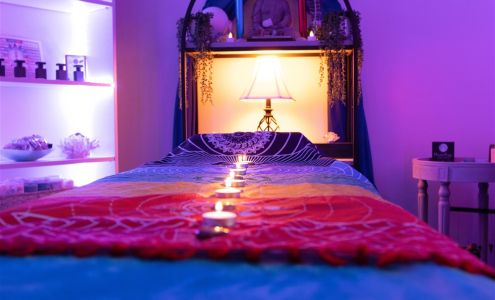 Full Moon Body Skin Spa