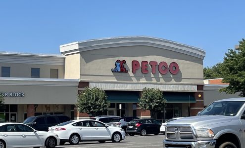 Petco Bailey's Crossroads