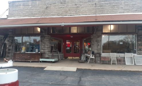 Treasure Hunters Antique Store