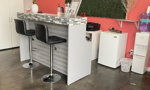 Golden Glow Tanning Salon 625 E 7th St suite a, Dumas Texas 79029