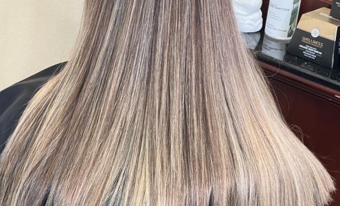 Hollywood Hair salon 1401 W Main St, Rio Grande City Texas 78582