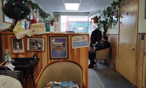 Norm's Barber Shop 131 E Oak St, Glenwood City Wisconsin 54013