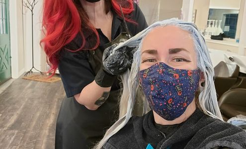 New Moon Salon 67211 US-26, Welches Oregon 97067