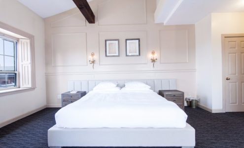Garrison Inn Boutique Hotel