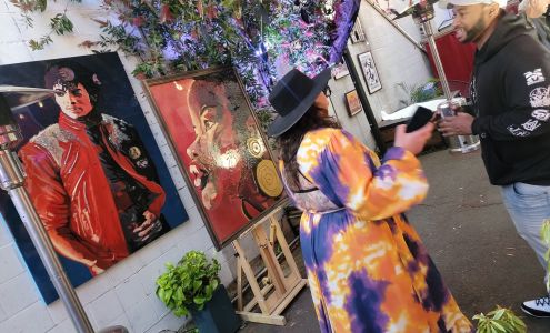 The Red Door Art Alley & Gallery