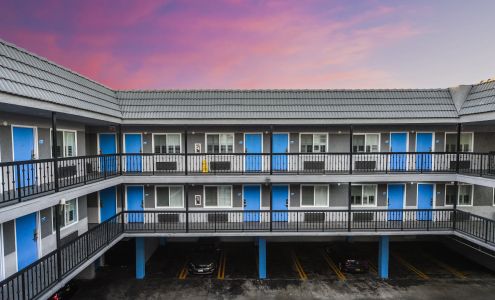 Hollywood Inn Express LAX