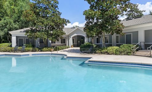 Courtney Manor Apartments