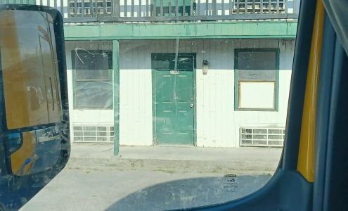 Truckers Inn and Truck Parking