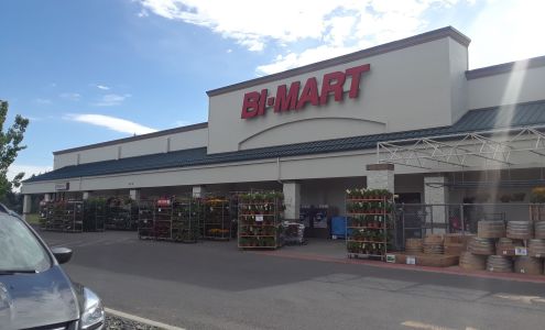 Bi-Mart Membership Discount Stores