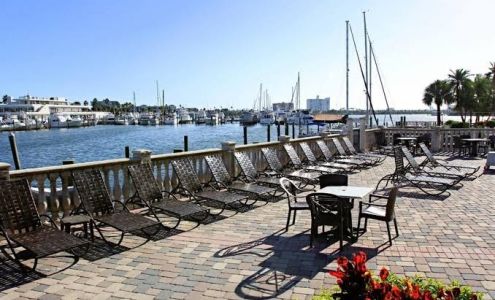 Pier House 60 Clearwater Beach Marina Hotel