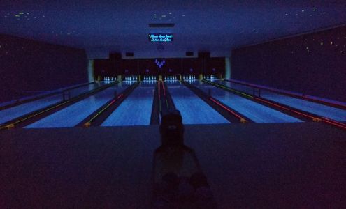 Town & Country Bowling Lanes Zurich