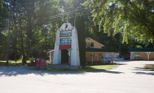 Ray Lyn Motel
