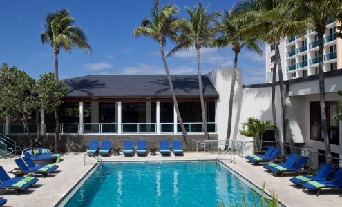 Jupiter Beach Resort & Spa