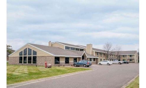 Days Inn & Suites by Wyndham Baxter Brainerd Area