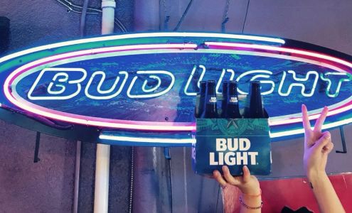 Cletus's Smokin' Tobacco Porch, Waterin' Hole, & Recyclery