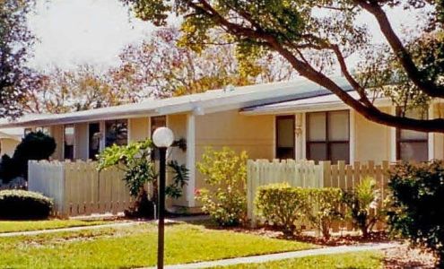 Crystal Court Apartments