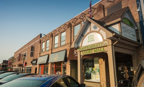 Confederation Court Mall