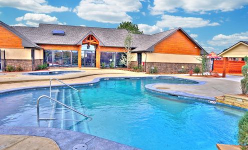 Oxford Oaks Apartments