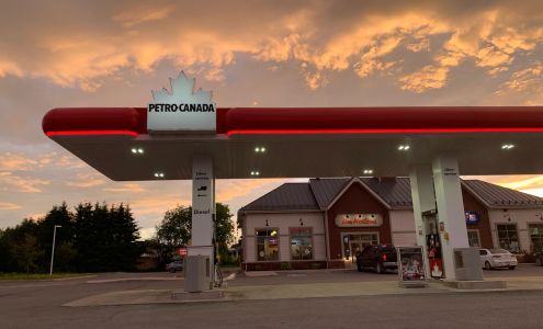 Petro-Canada et Lave-Auto