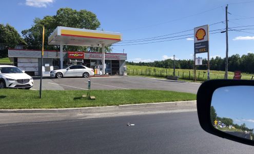 Shell Saint-Damien-de-Buckland