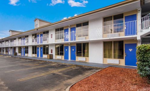 Motel 6 Lagrange, GA