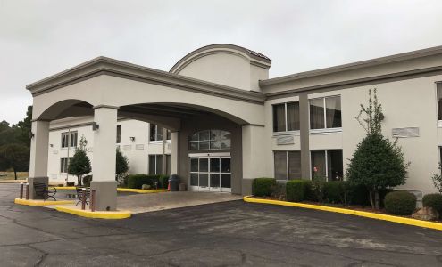 Studio 6 Suites Tupelo, MS - North